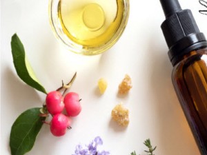 اسانس با رایحه عطری (ادکلنی)